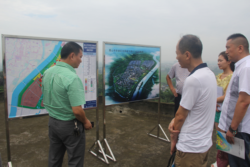 河北商會(huì)考察崇禮新城項(xiàng)目(圖1) 河北商會(huì)考察崇禮新城項(xiàng)目(圖1)