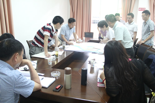 與崇禮政府就崇禮新城2014年土地出讓計(jì)劃展開討論(圖1) 與崇禮政府就崇禮新城2014年土地出讓計(jì)劃展開討論(圖1)