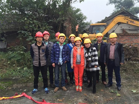 東坡區(qū)松江鎮(zhèn)農(nóng)貿(mào)市場(chǎng)開(kāi)工(圖1) 東坡區(qū)松江鎮(zhèn)農(nóng)貿(mào)市場(chǎng)開(kāi)工(圖1)